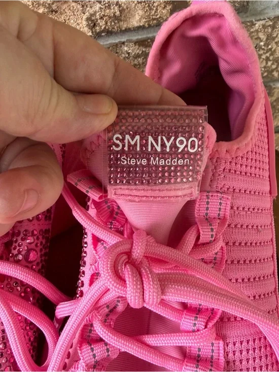 Steve Madden NY90 Sneakers Women’s Size 9.5 Pink Rhinestones Pre-Loved Good! - Picture 2 of 10